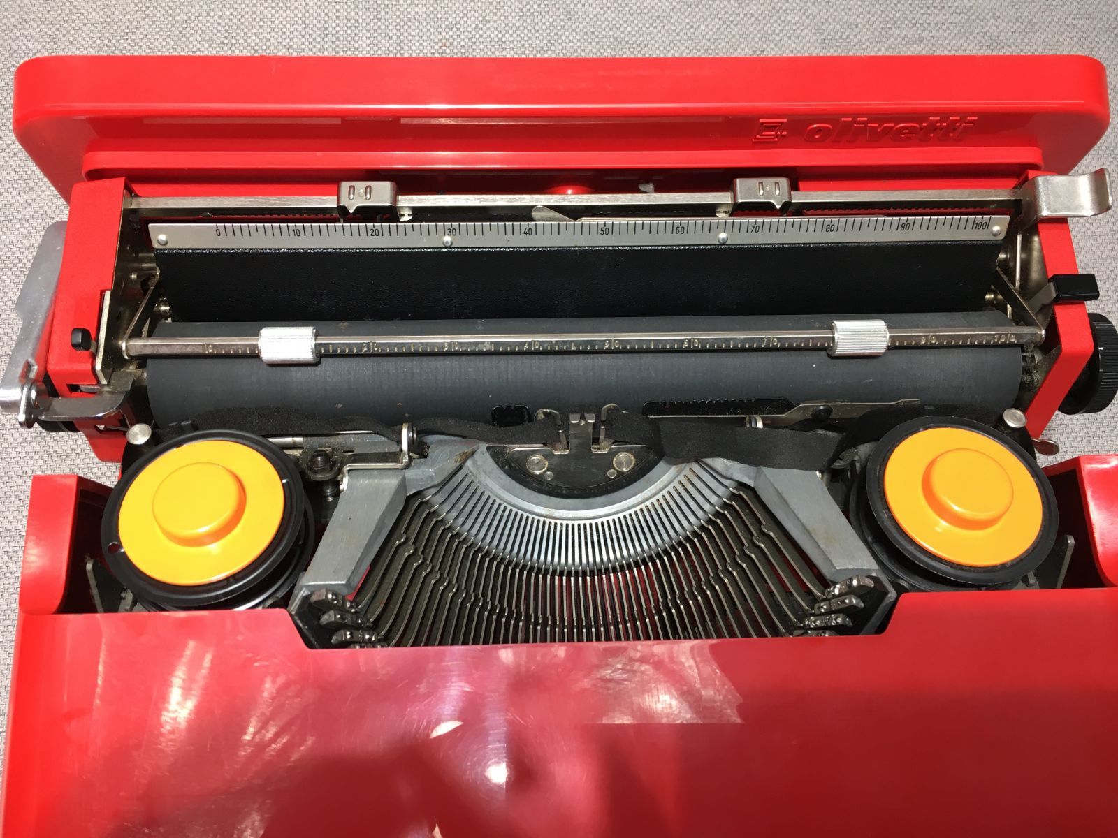 タイプライター Olivetti Valentine オリベッティ バレンタイン 昭和レトロ IMPECCABLEHEALTHCARESERVICES_COM