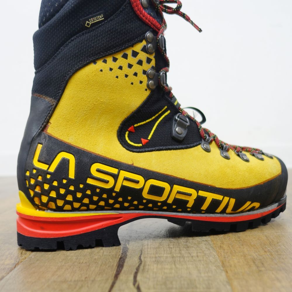 極美品 スポルティバ LA SPORTIVA ネパール キューブ GTX EU41 26.1cm 