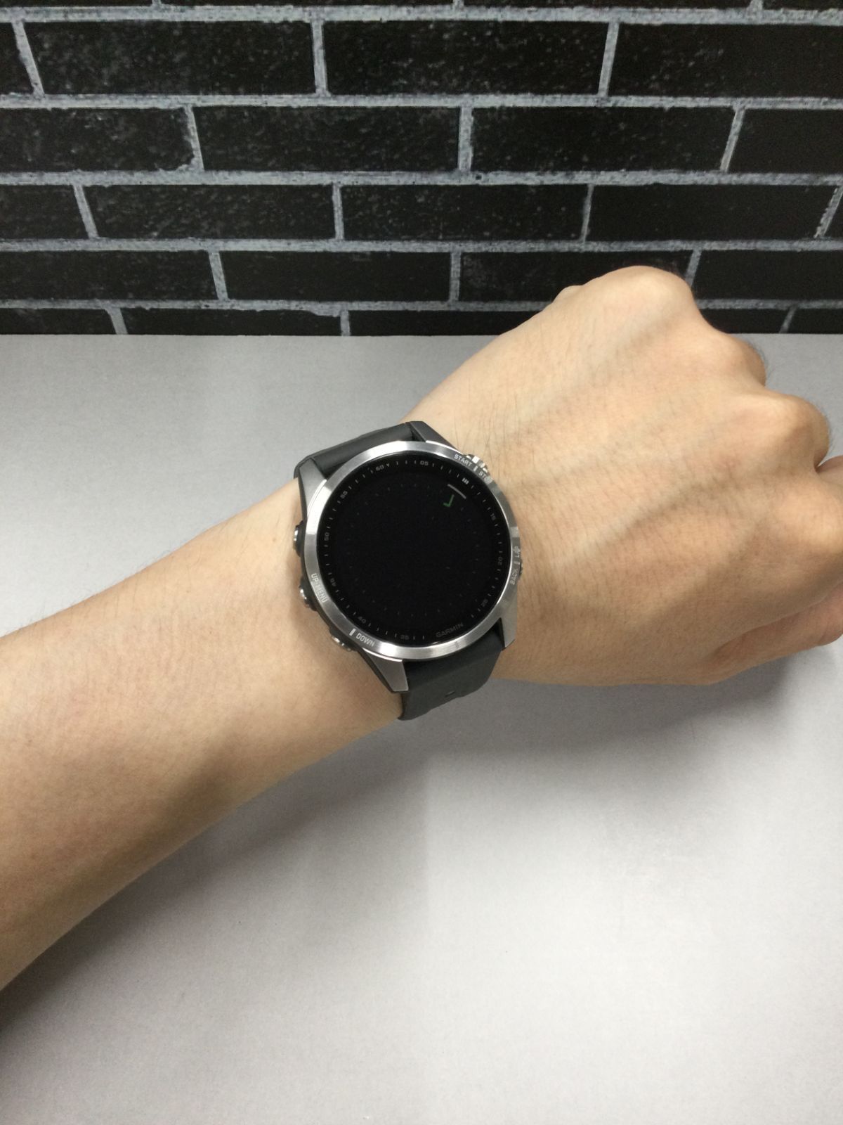 GARMIN ガーミン fenix 7S Silver / Graphite 010-02539-04 - メルカリ