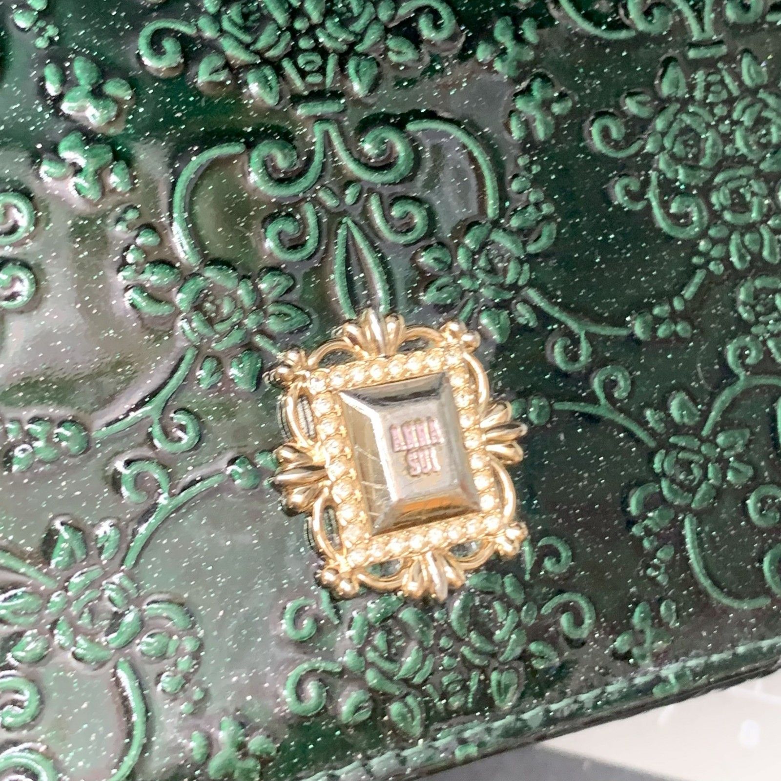 ANNA SUI 口金フラップ エナメル長財布 アナスイ 310491 がま口