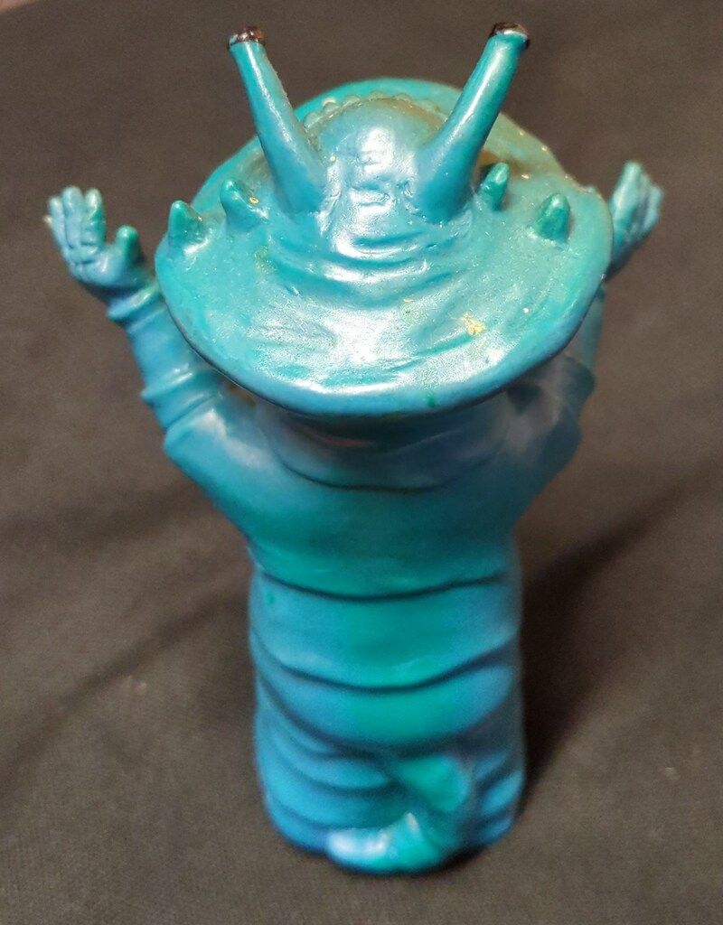 大里玩具 怪獣ジャンボ指人形 カネゴン 青成型/約105mm - メルカリ