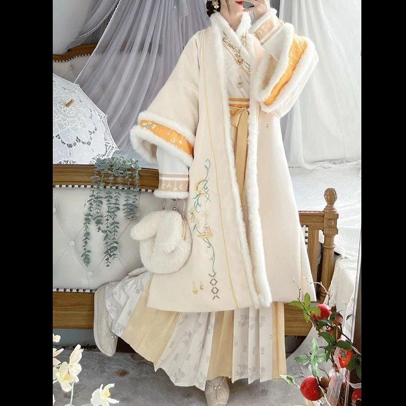 イベント衣装 美しい刺繍