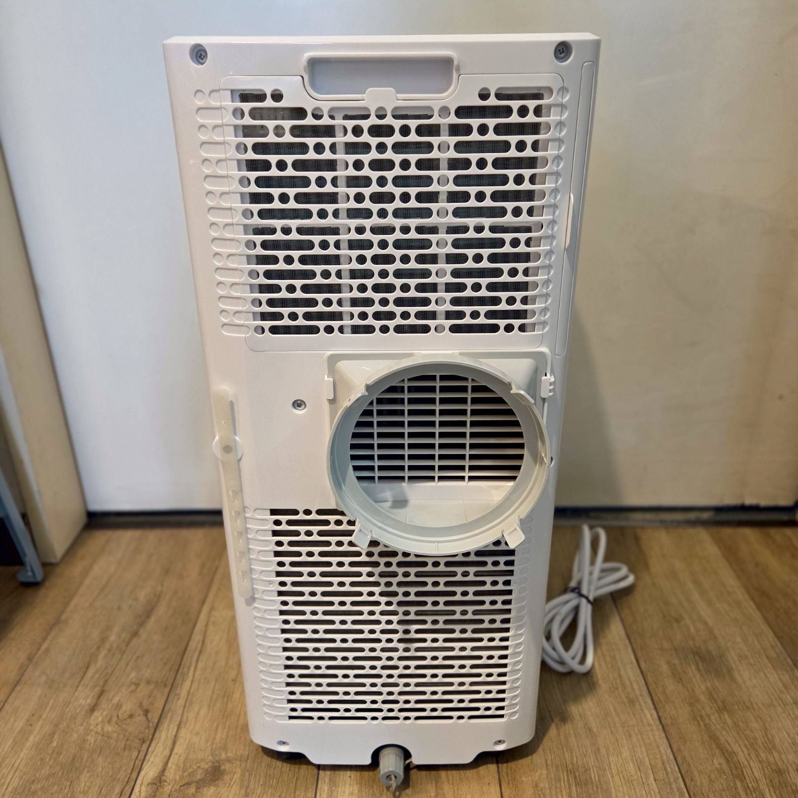 Hisense ハイセンス スポットエアコン HPAC-22F 2023年製
