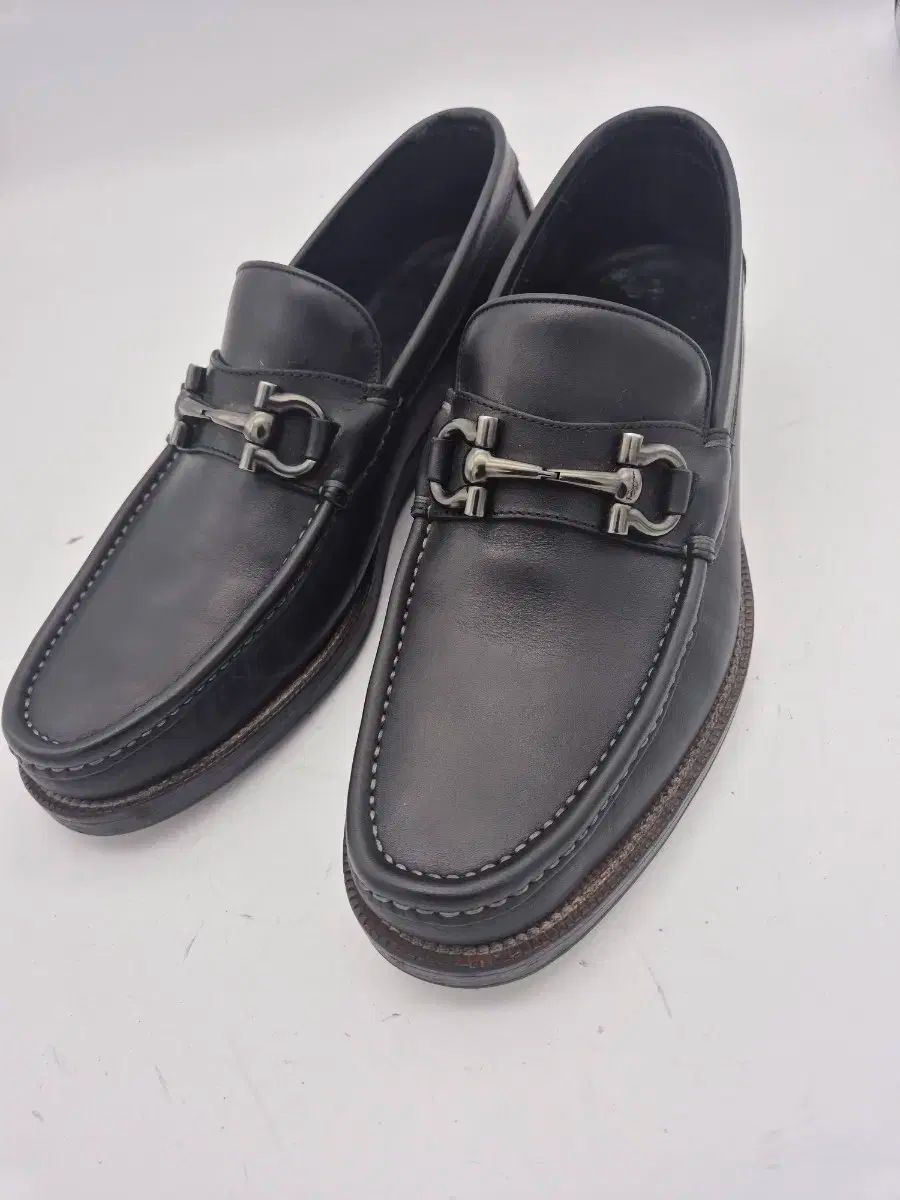 フェラガモ ガンチーニ ネイビー ローファー 265