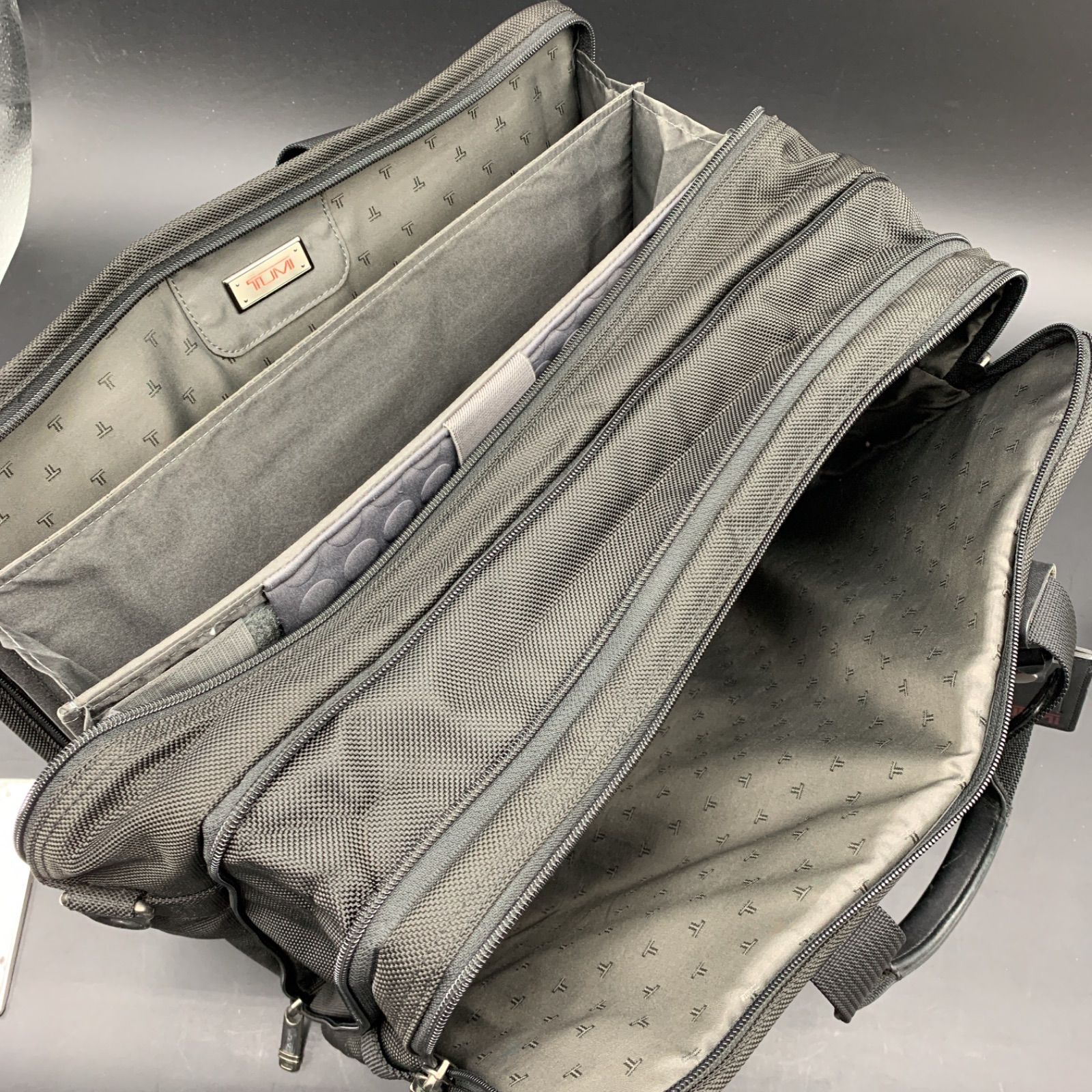 ★開封済み・未使用品TUMI ビジネスバッグ 26516DH ブリーフケース 2026年最新】Yahoo!オークション -tumi 26516の中古品・新品・未使用品一覧