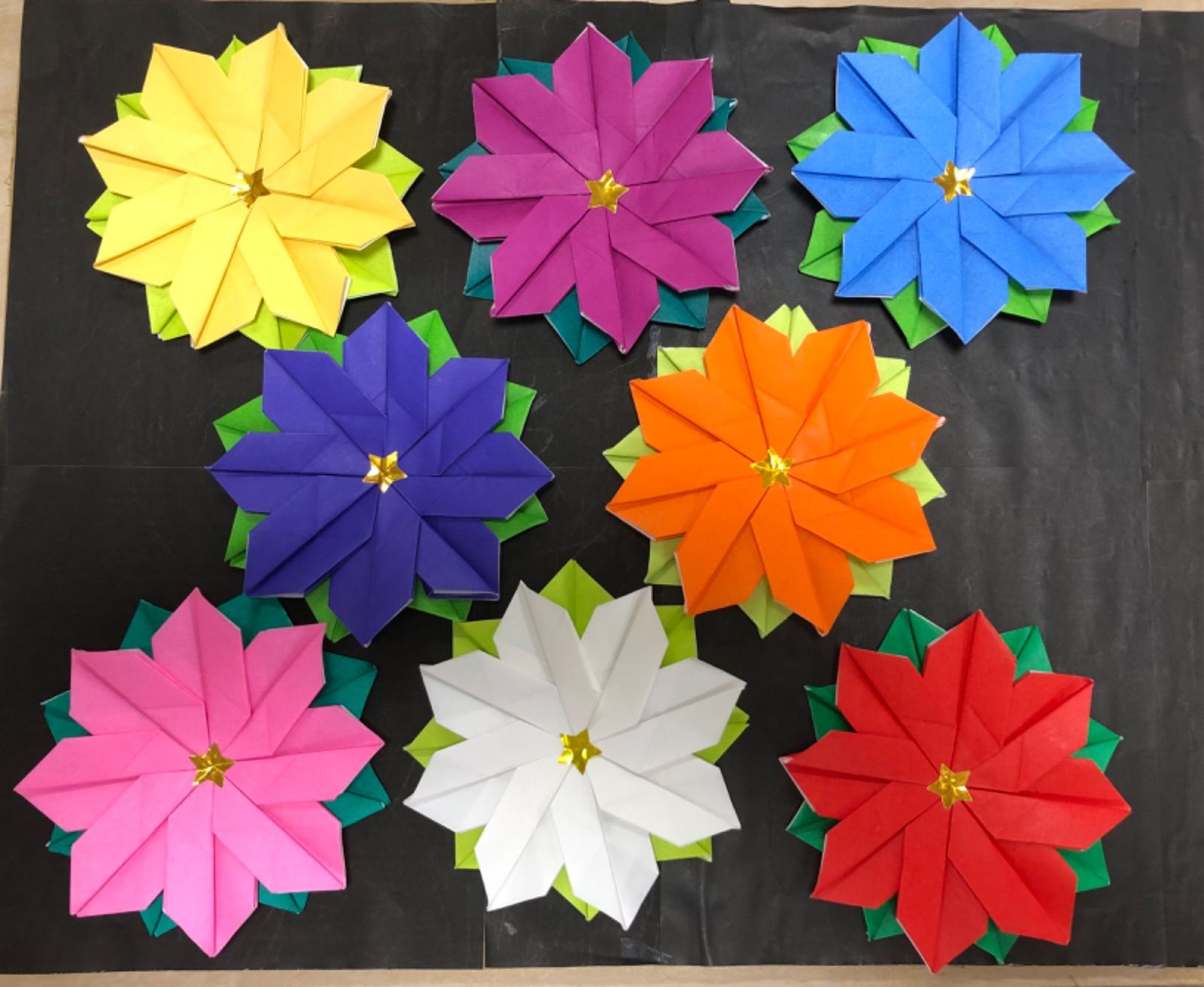 こぶたがみちを ぞうさんのぼうし おべんとうバス ゴリラくん