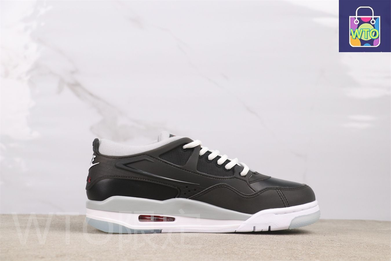 【ズ】 Nike Air Jordan ホワイト/ブラック 楽天市場】NIKE AIR JORDAN 4 RETRO (GS) WHITE THUNDER black