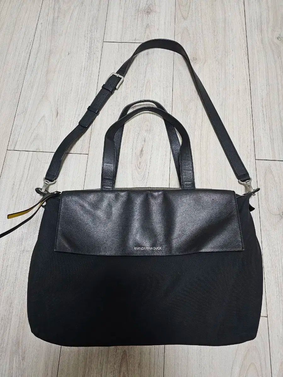 MANDARINA DUCK マンダリナダック PLEATS ショルダー ＆ クロスバッグ ブラック 5 やっぱり 販売