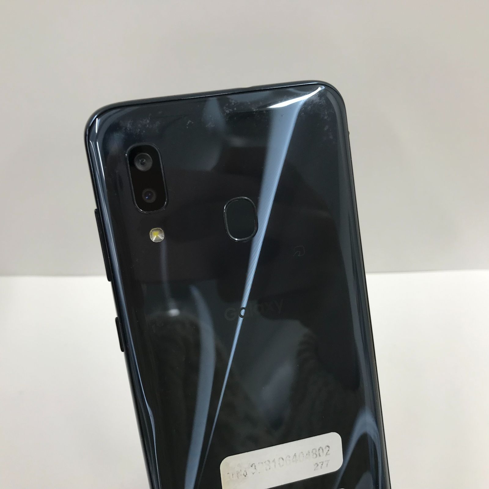 Galaxy A30 SCV43 UQ ブラック 本体 n05930
