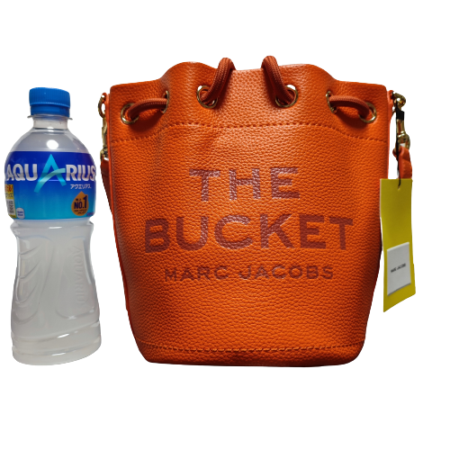 MARC JACOBS ザ レザーバケットバック H652L01PF22822-