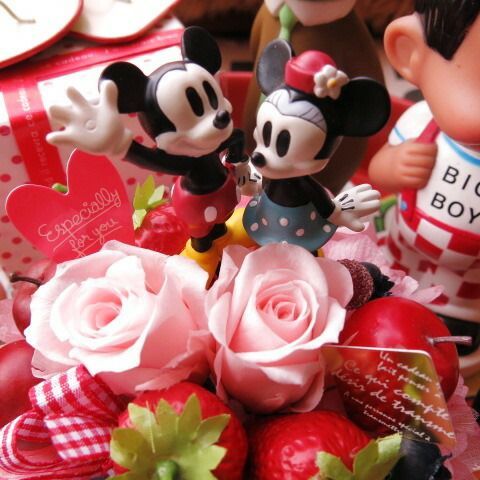  ディズニー 花 フラワーギフト フラワーケーキ プリザーブドフラワー入り ケース付き ノーマル ミッキーマウス ミニー プレゼント 記念日の贈り物に のフラワーギフト プリザーブドフラワーアレンジメント フラワーアレンジメント