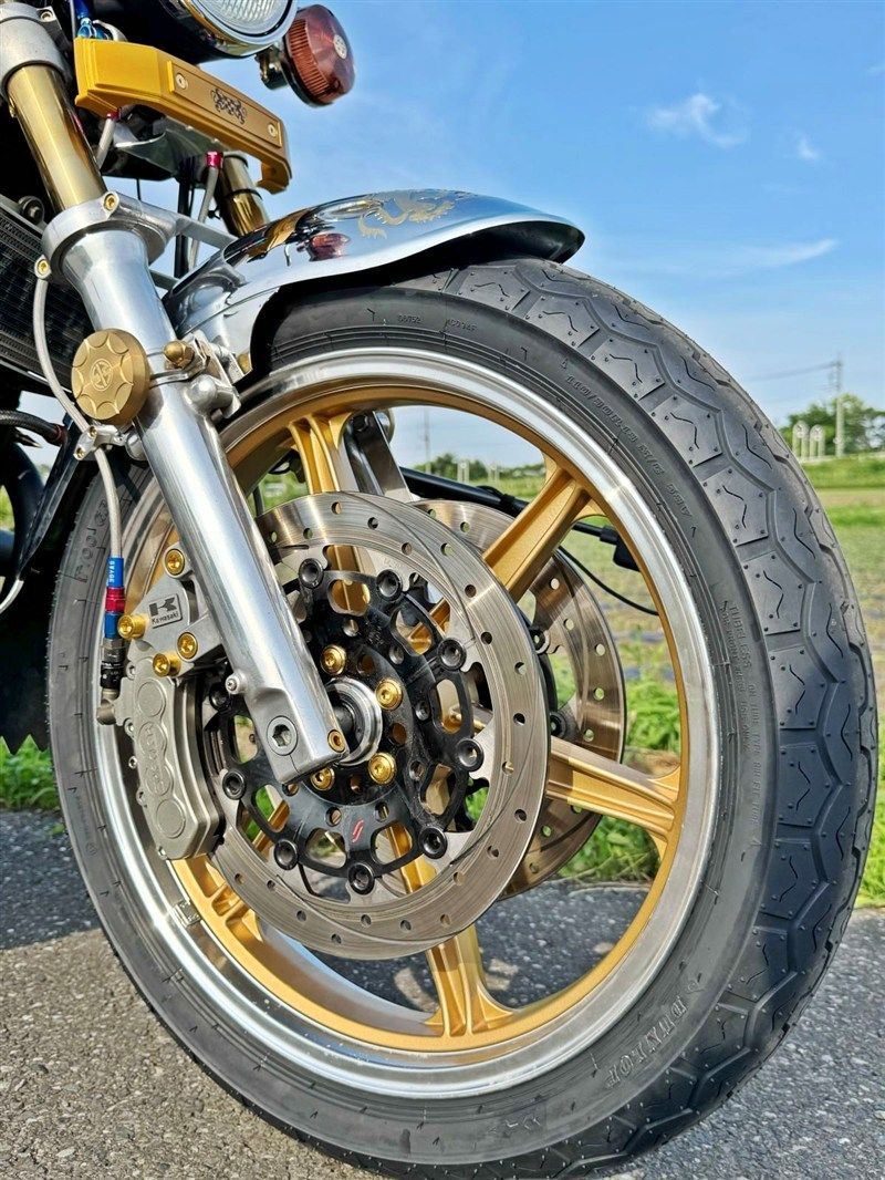 ゴールドシックス 金