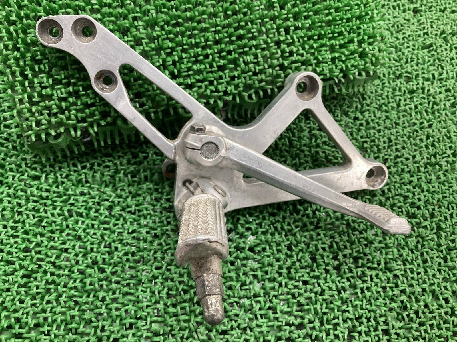 CBR400Fフォーミュラ3 ステップ 右 MJ6 ホンダ 純正 バイク 部品 NC17 F3 ブレーキペダル ペグ 車検 Genuine Wh