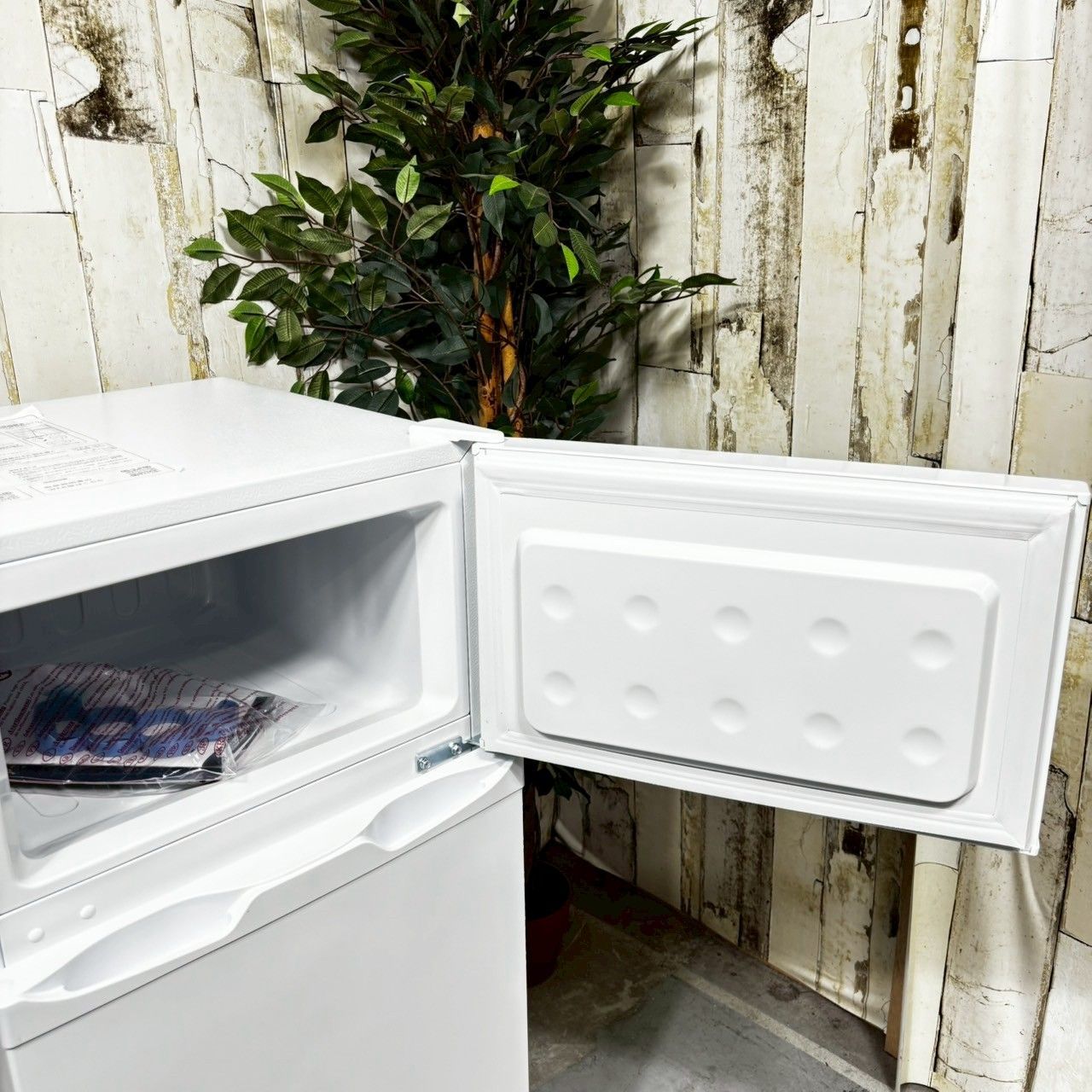 お買い得品 【2024年製】 SAMKYO サムキョ GU90 冷蔵庫 95L