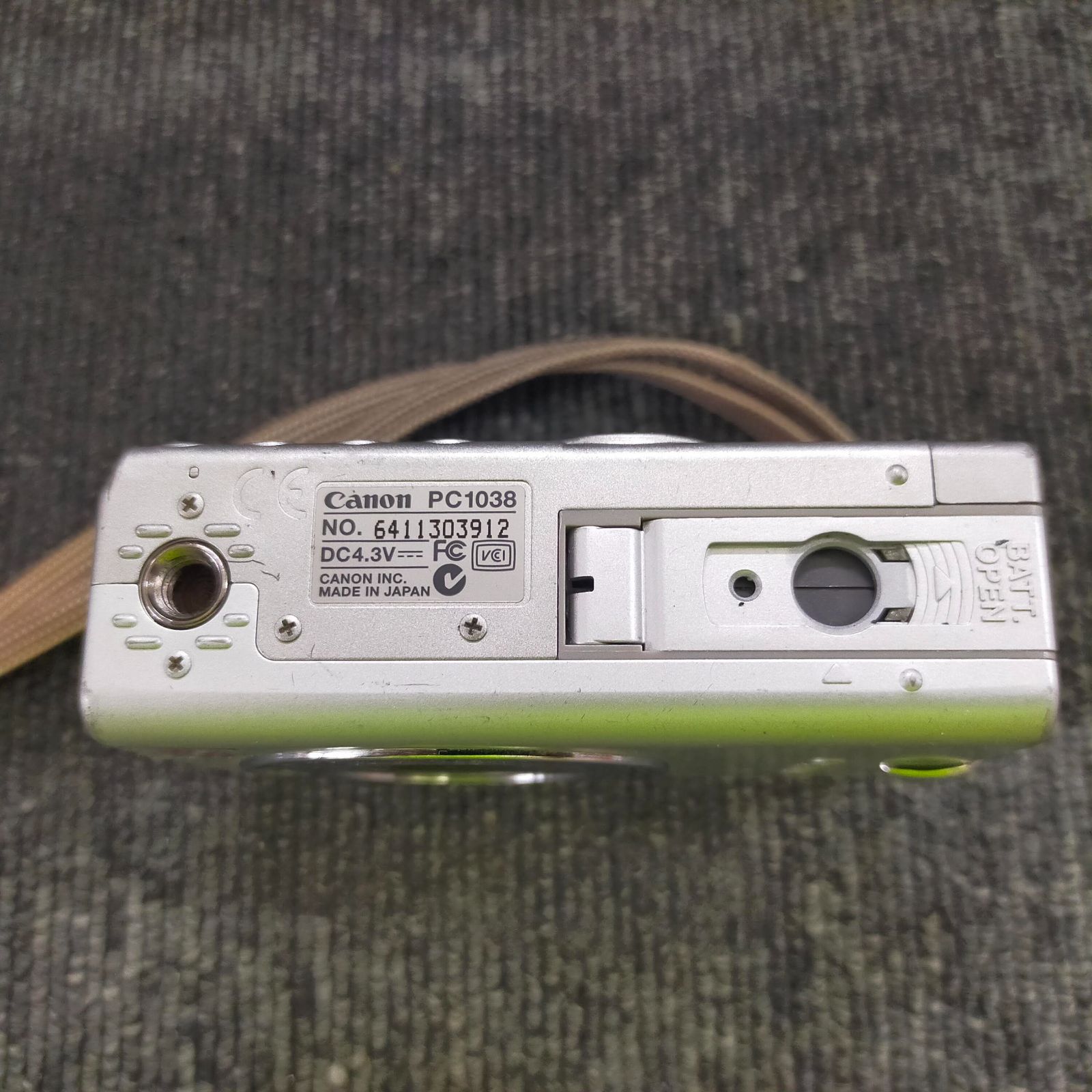 Canon IXY DIGITAL コンパクトデジタルカメラ 400万画素 PC1038 E18