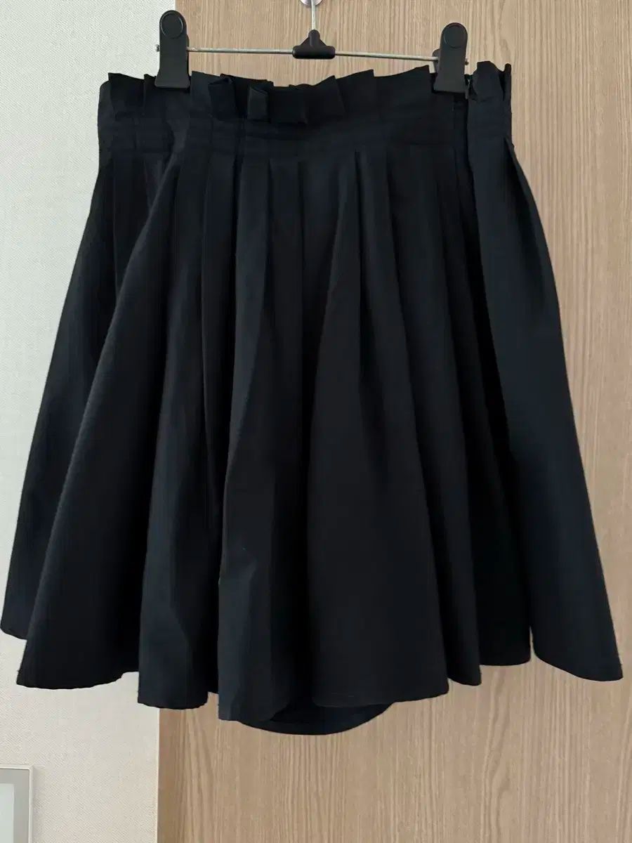 定価27,500円 LANVIN ランバンオンブルー ティアードキュロットパンツ 定価27,500円 LANVIN ランバンオンブルー ティアードキュロット