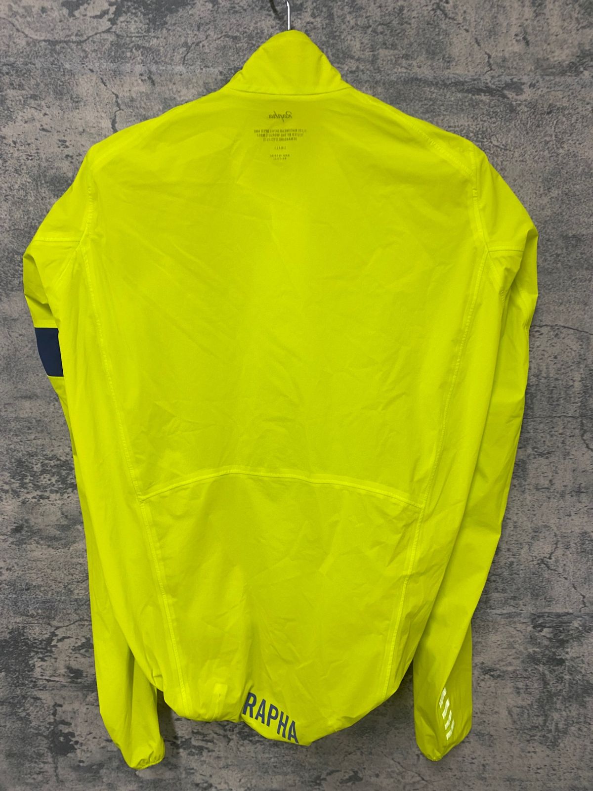 美品　Rapha ベージュ ウィンドブレーカー 楽天市場】ラファ ウインドブレーカーの通販