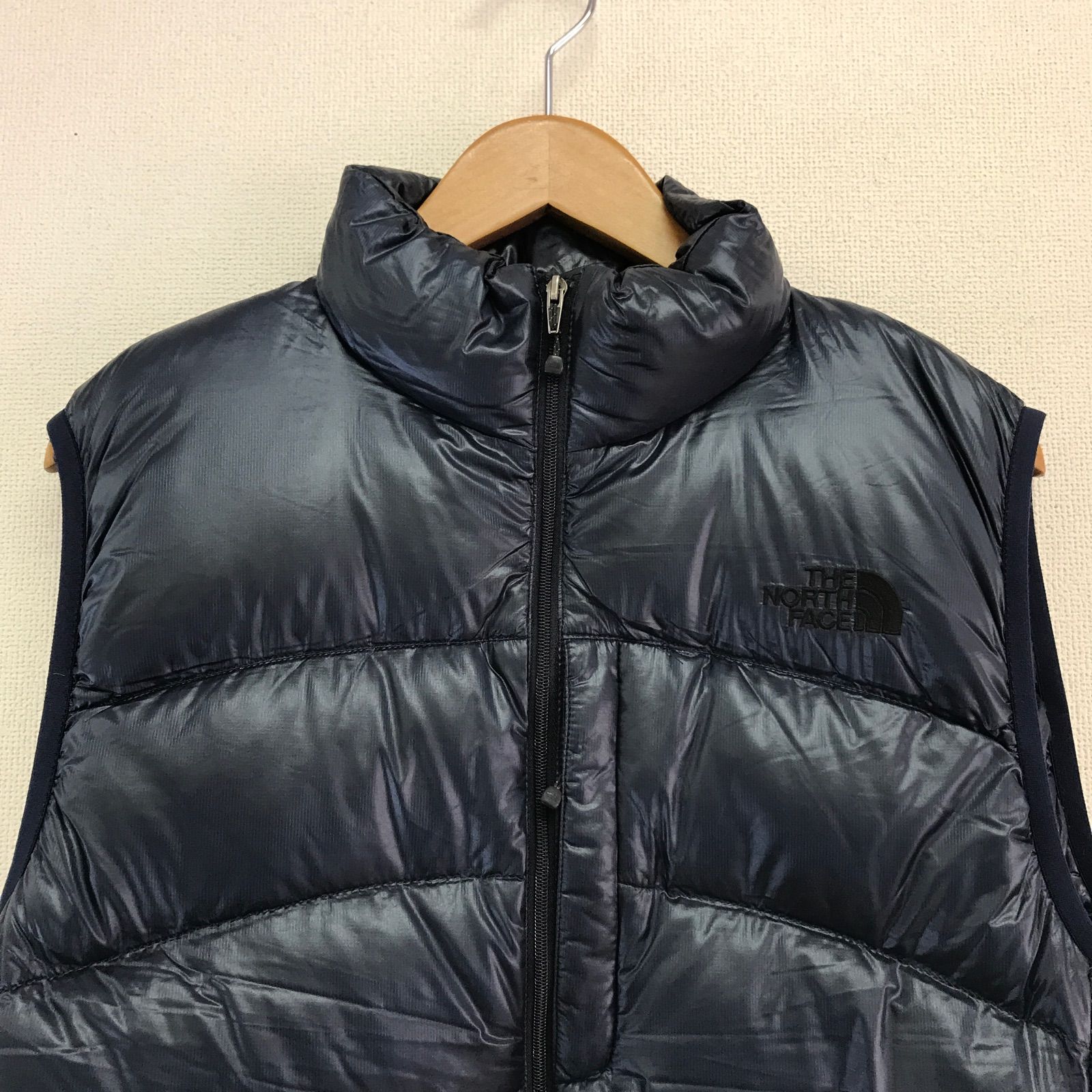 THE NORTH FACEのダウンベストを使った「ネイビー」の人気ファッション 