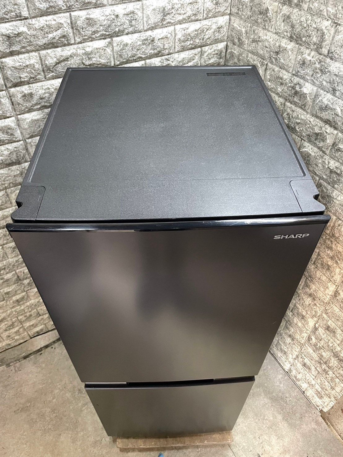 大阪送料無料☆3か月保障付き☆冷蔵庫☆2022年☆シャープ☆2ドア☆SJ