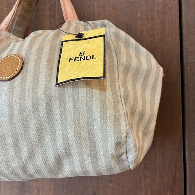 激レア✨ FENDI フェンディ ハラコ ミニポーチ FENDI】フェンディ ミニピーカブー Peekaboo 8BN227