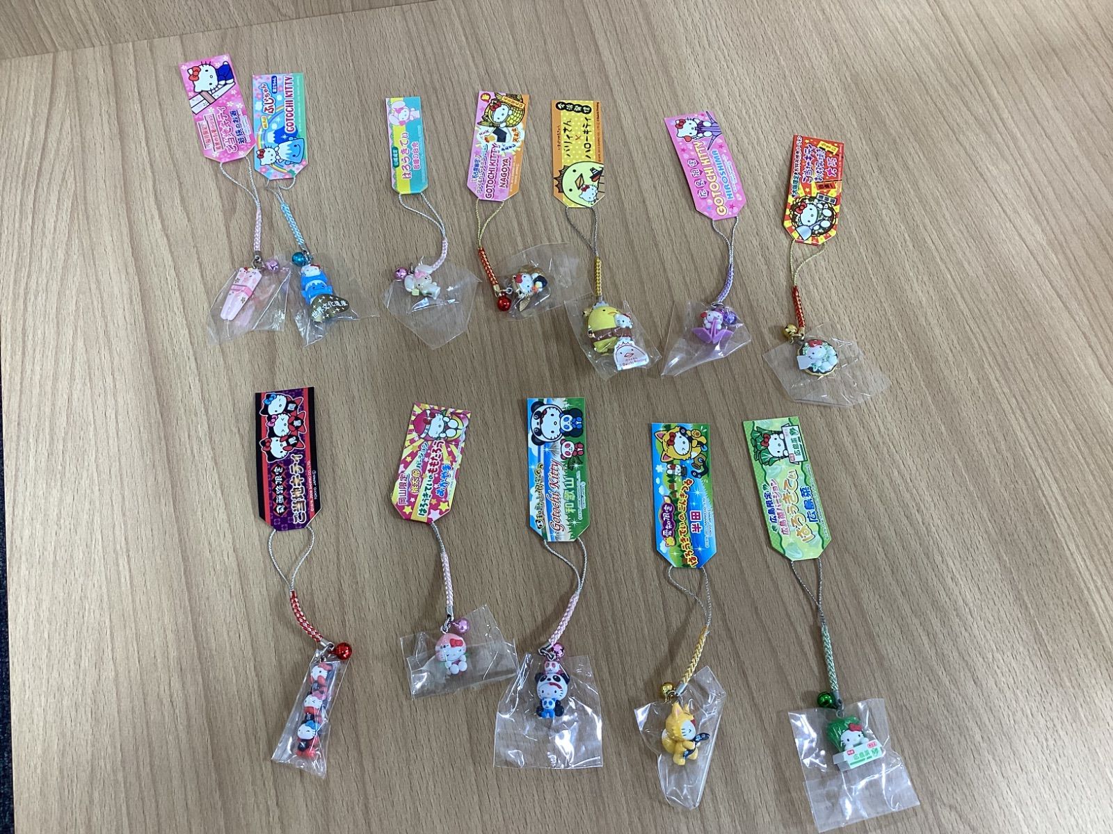 I658ご当地キティちゃん 根付けストラップ 12個セット