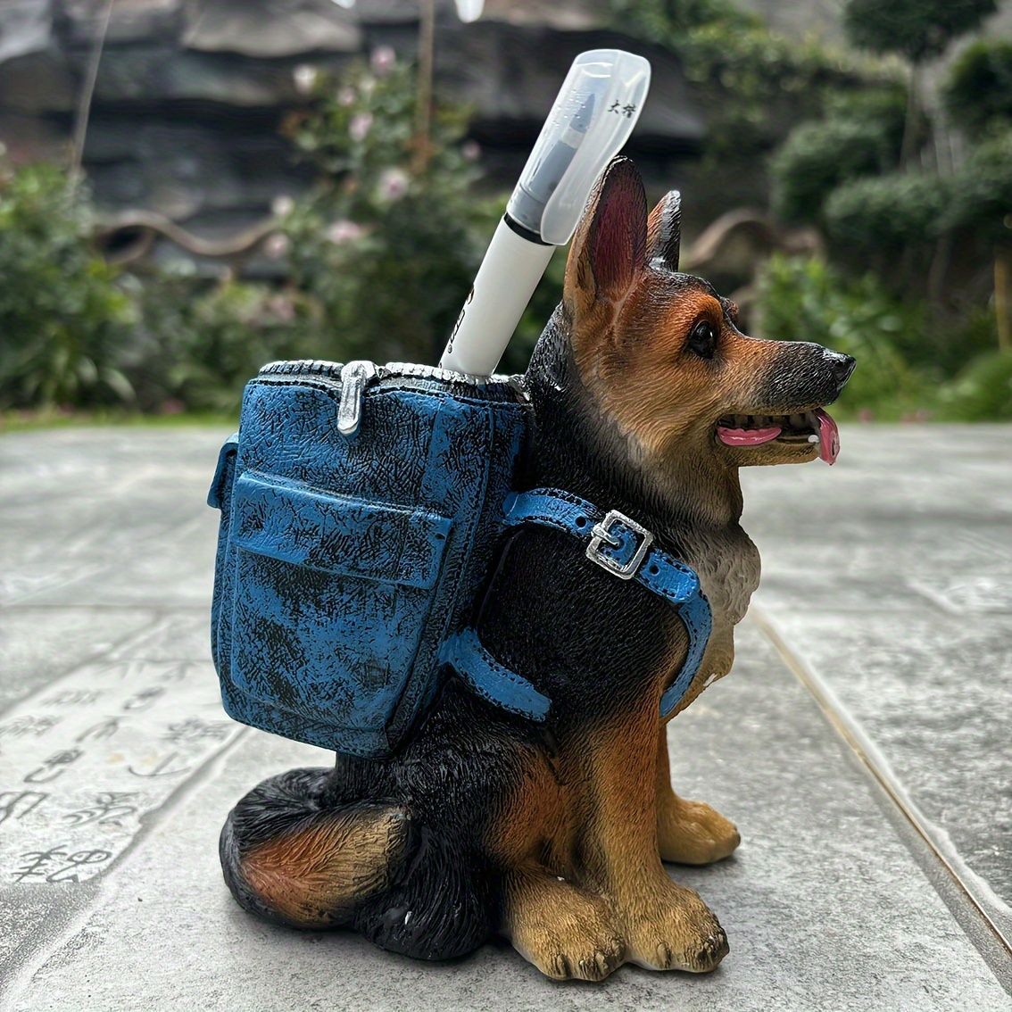 ペン立て 置物 オブジェ ガーデンオーナメント リュックを担いで