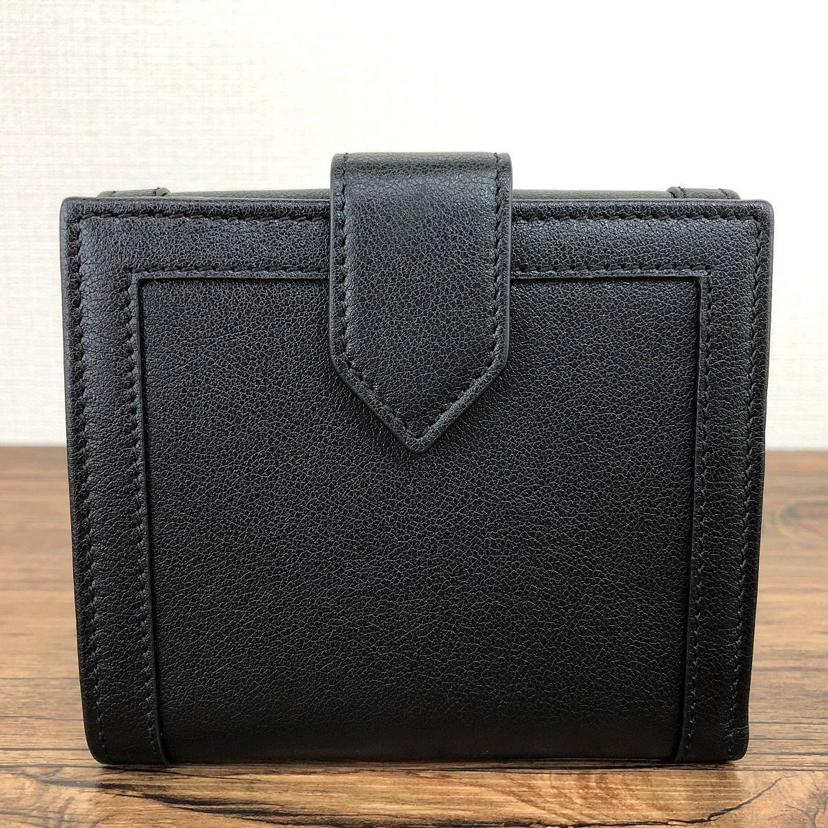 194 送料込み！ 未使用品 GUCCI Wホック財布 671789 ダイアナ ブラック  