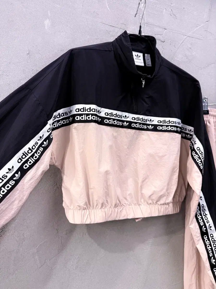 シャカシャカ素材