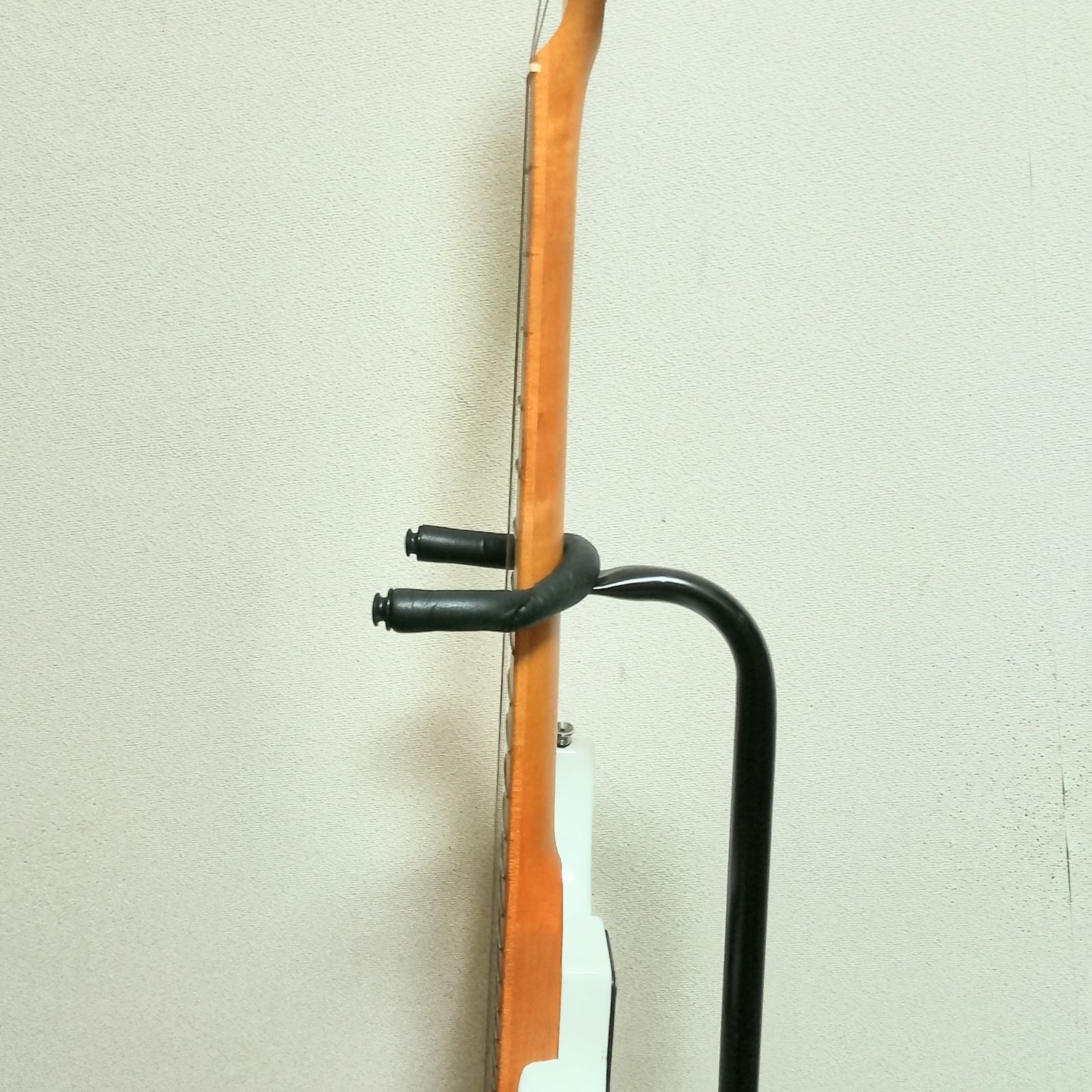 BEHRINGER iAXE393 USB端子付き エレキギター 弦は新品！ トラス ボルト