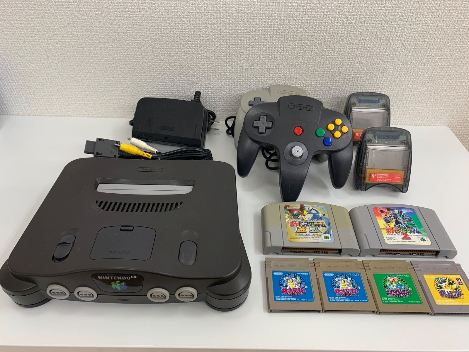 Nintendo 64 本体 コントローラー2 個 ポケモン付き ゲームボーイ ポケモンソフト付き C868