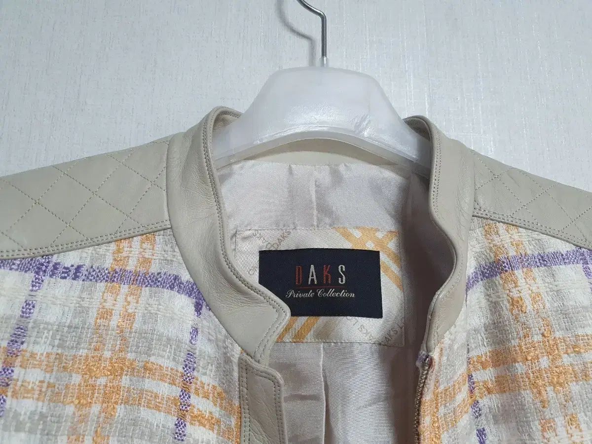 160 DAKS