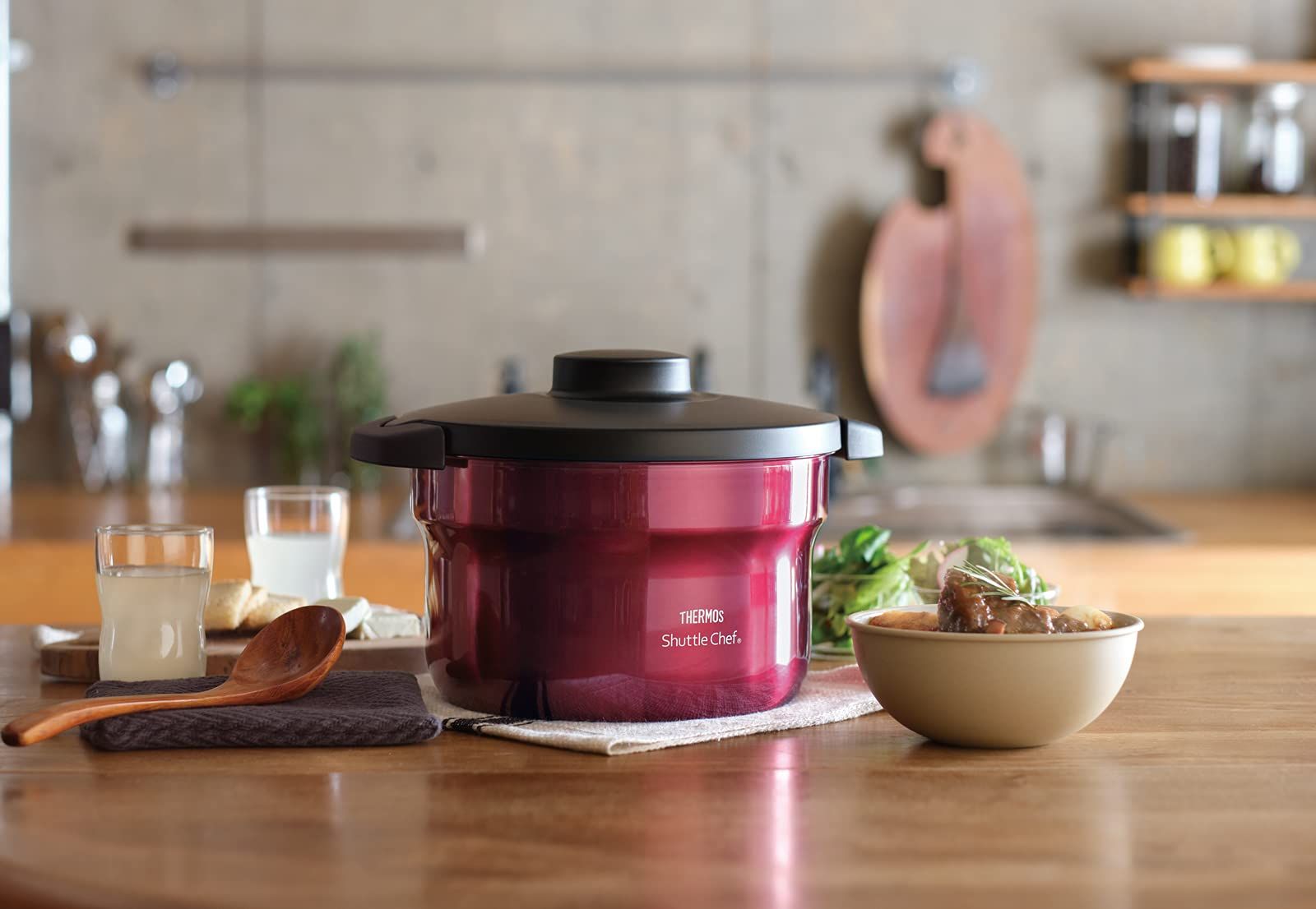 サーモス　真空保温調理器　シャトルシェフ　2.8リットル　レッドKBJ-3001 キッチン・食器 サーモス 真空保温調理器 シャトルシェフ 2.8L (3~5人