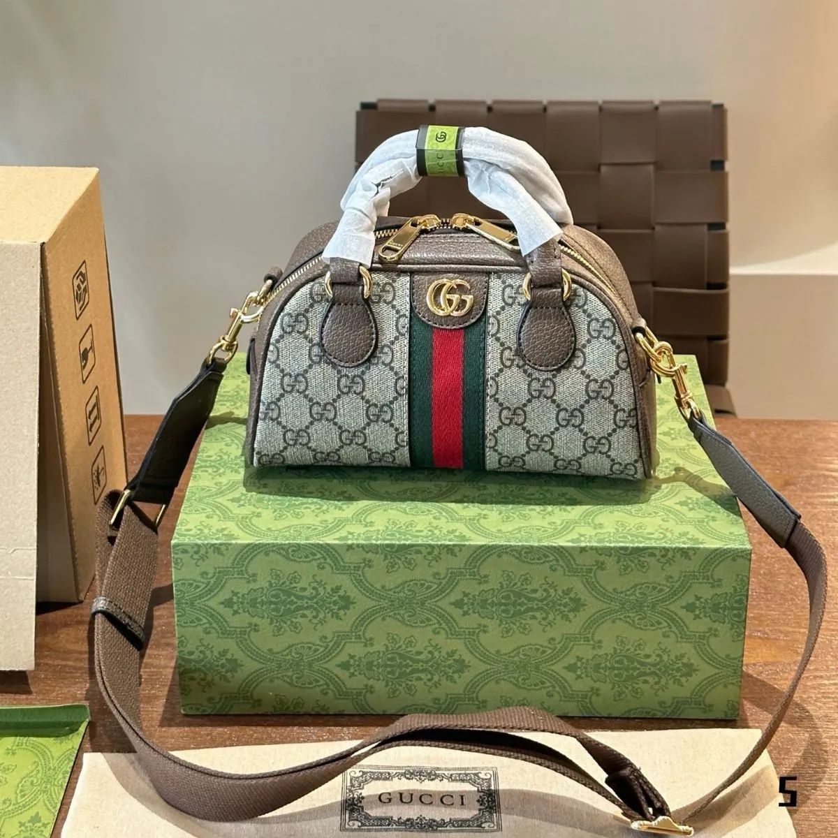 新品未使用 箱付 GUCCI  ノベルティトートバッグ 専用ページ