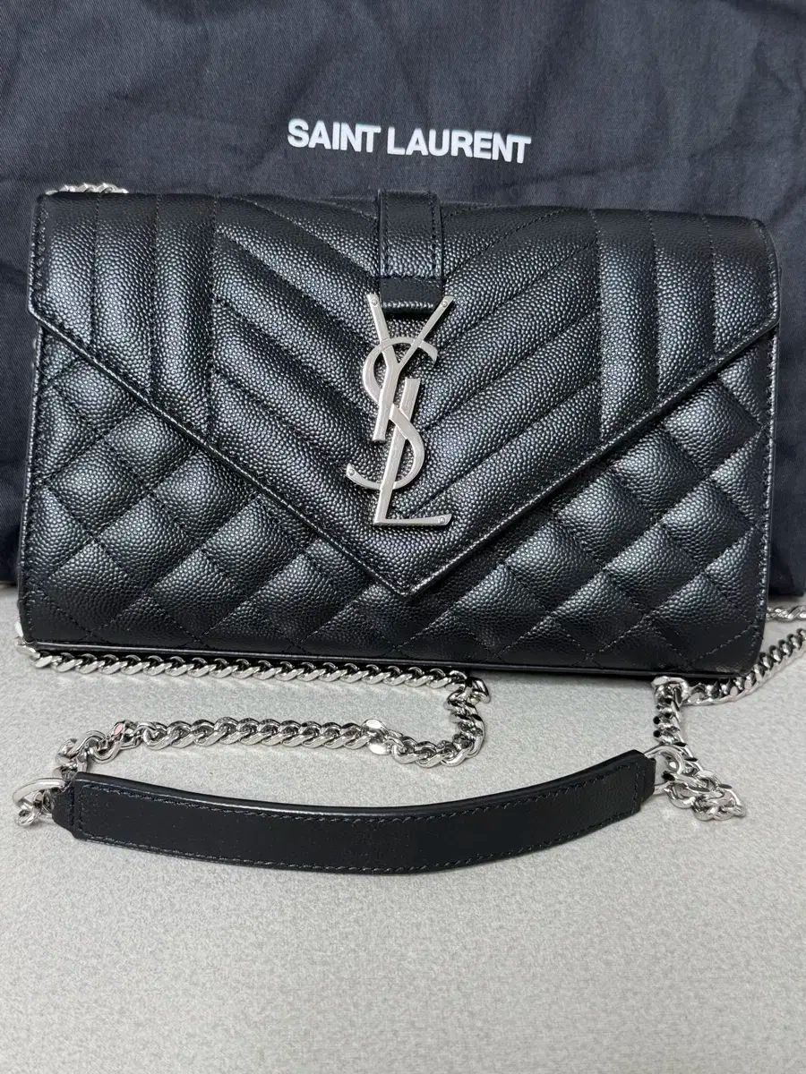 Saint Laurent サンローラン エンジェルロプ スモール チェーンバッグ ブラック 正規品