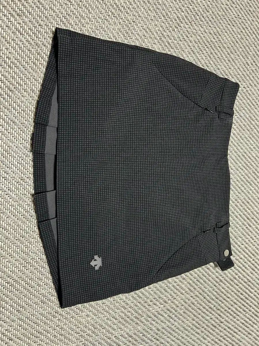 【雷市場（ポンジャン）商品韓国直送】 デサントゴルフ₍DESCENTE GOLF) スカート