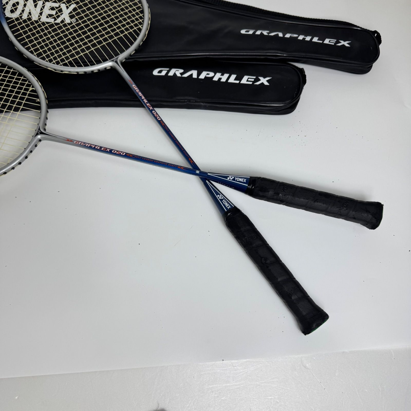 YONEX GRAPHLEX 020 バドミントンラケット 2本セット ケース付き