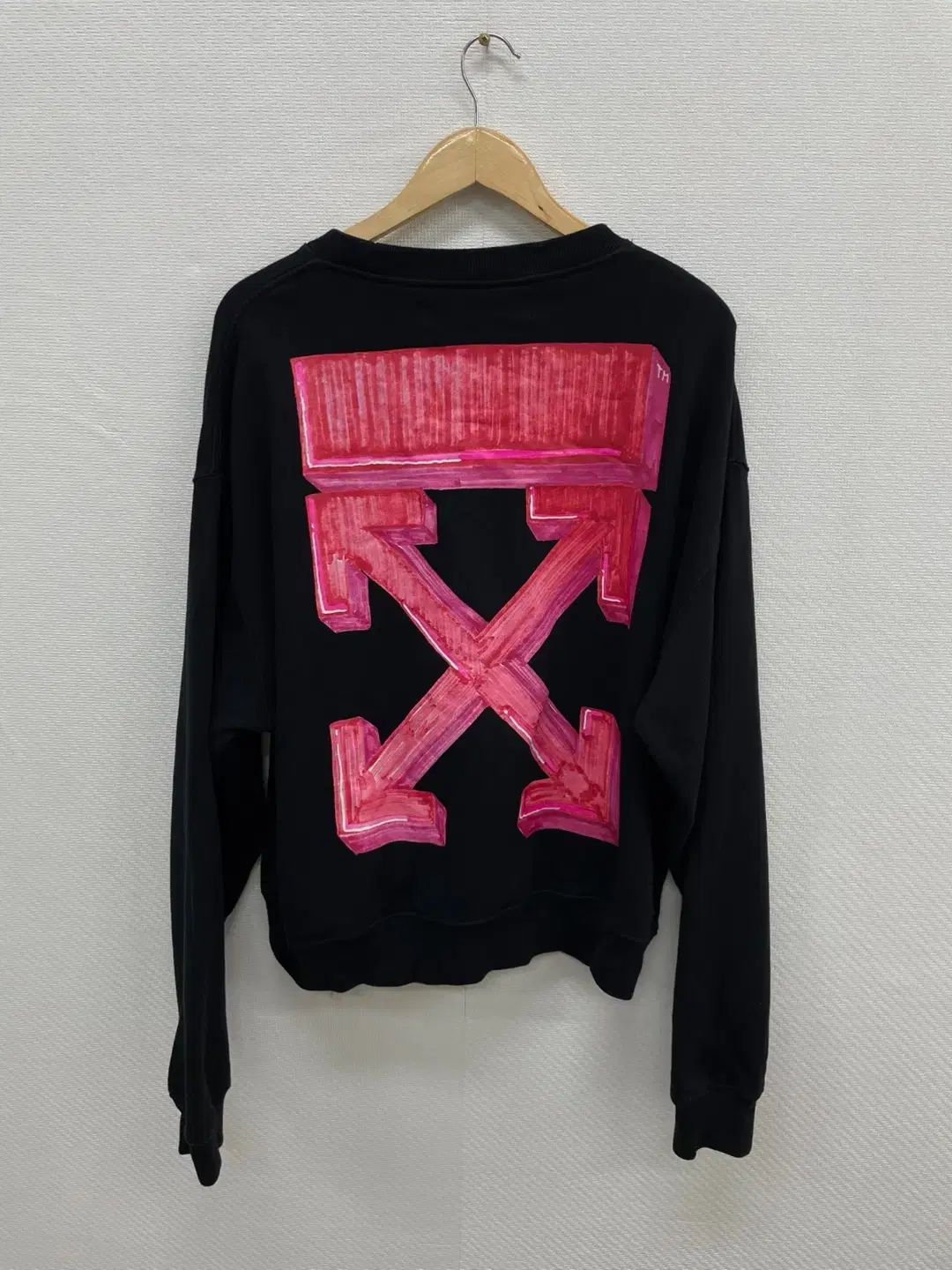 Off-White オフホワイト