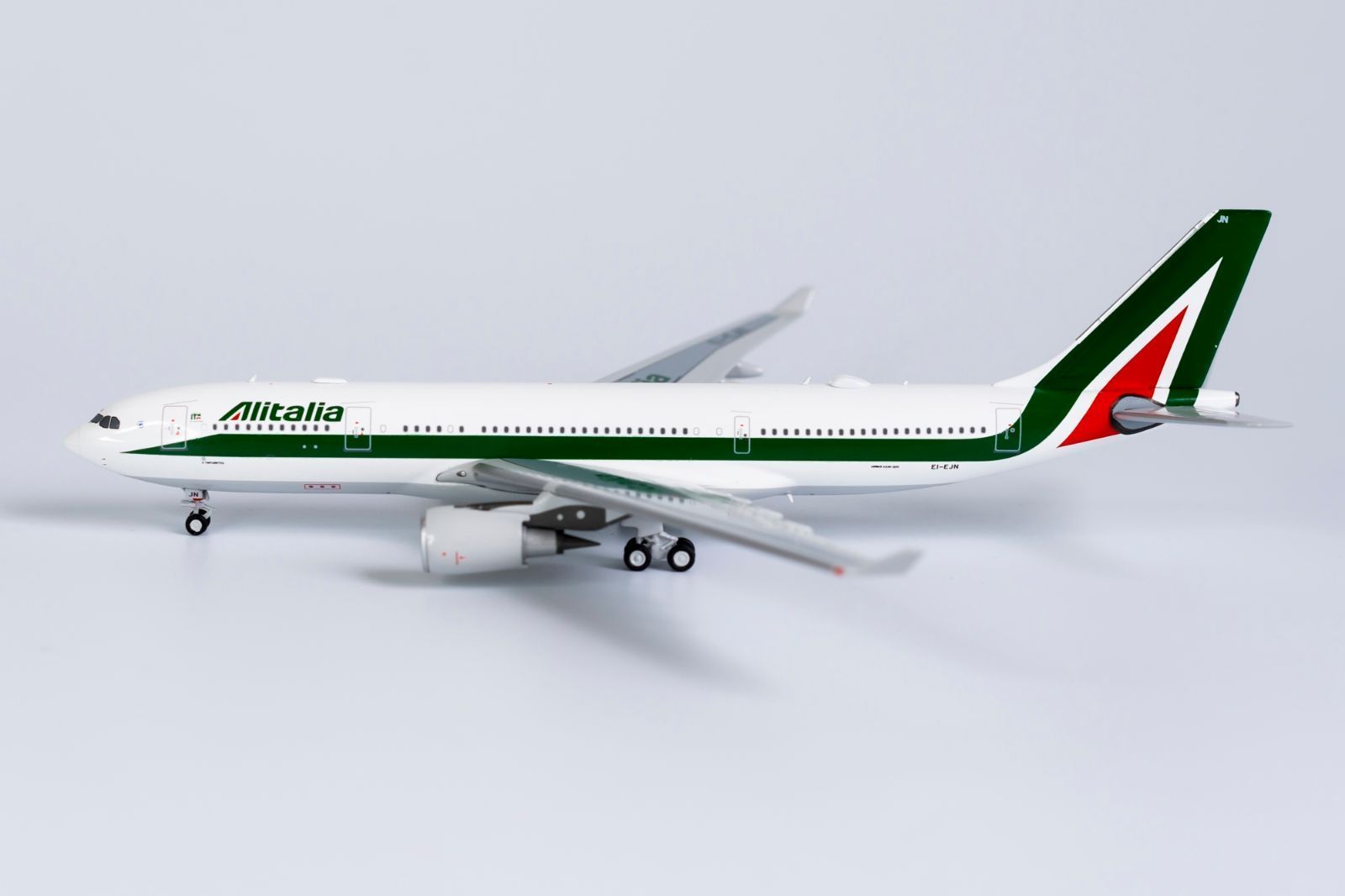 ITAエアウェイズ A330-200