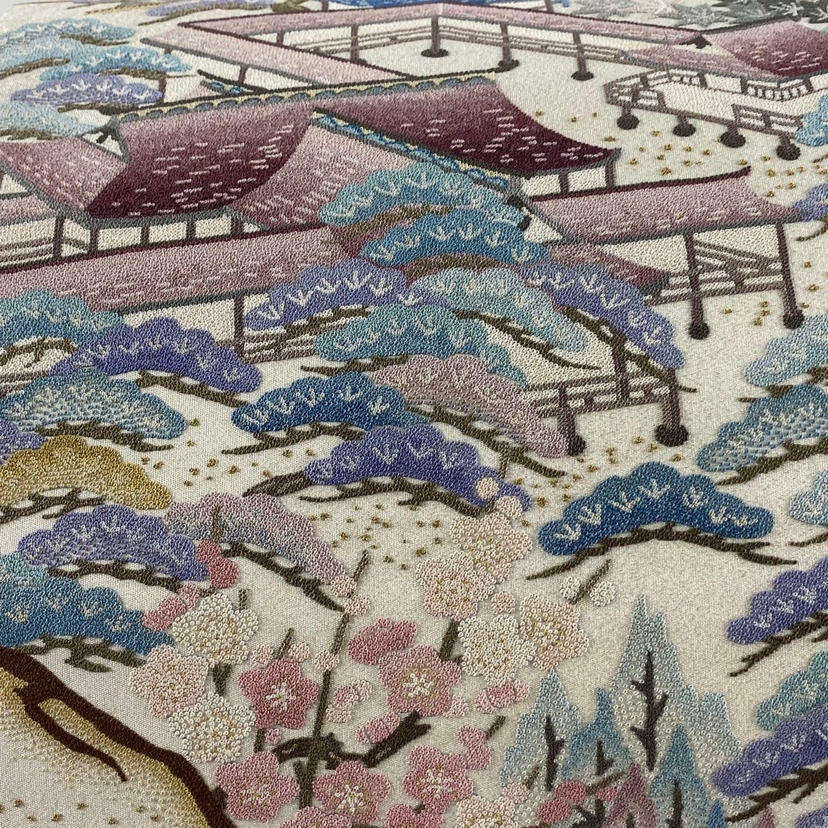 袋帯 美品 逸品 蒋雪英 落款 松梅 寺院回廊 相良刺繍 金銀糸
