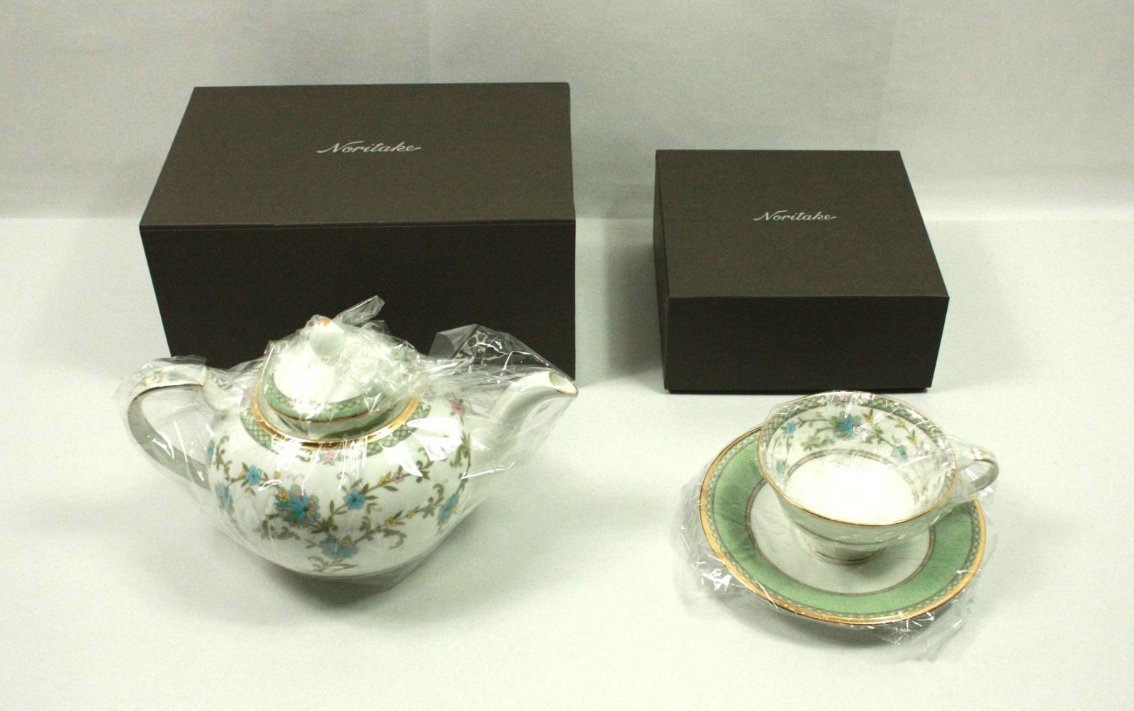 A1749 ノリタケ Noritake ﾖｼﾉ ポット カップ＆ソーサー 2点セット ♥品
