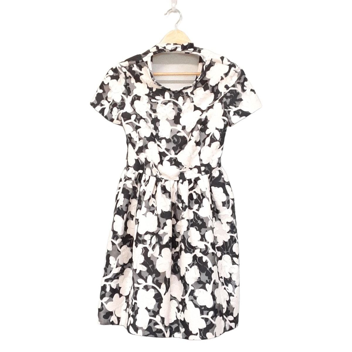 Kate spade ケイトスペード ワンピース サイズS レディース - アイボリー×黒×ダークグレー 半袖 ひざ丈 花柄