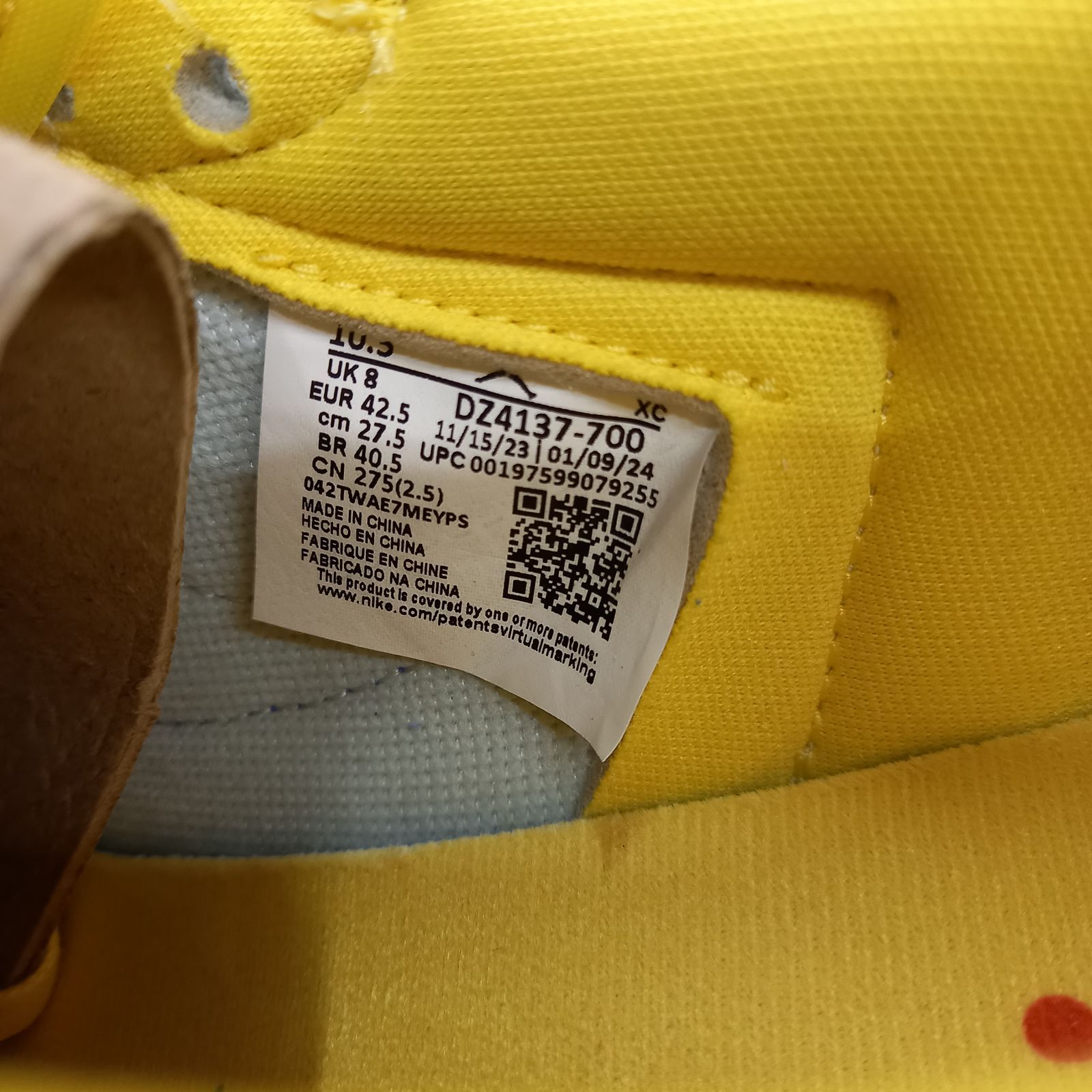 77.NIKE × TRAVIS SCOTT WMNS AIR JORDAN 1 LOW "Canary" 【併売品】