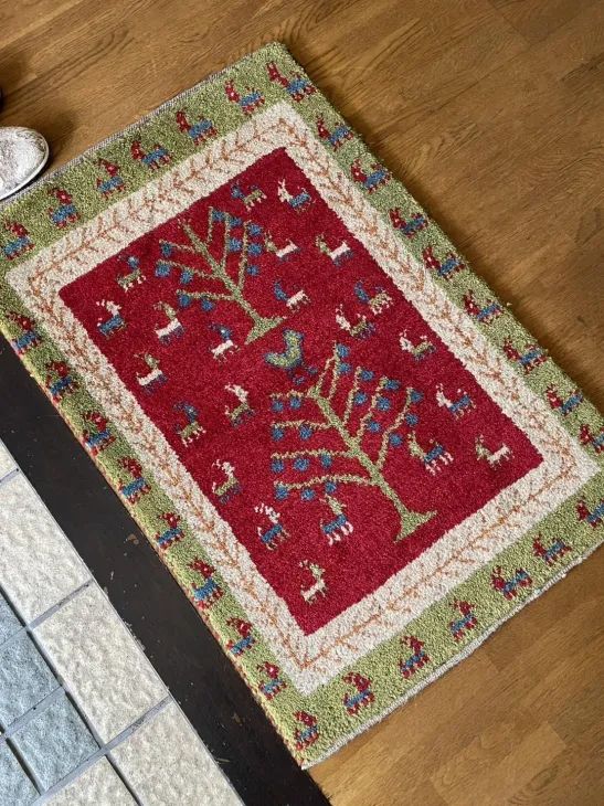 メルカリギャッベ ギャッベ本物 手織りペルシャ玄関マットサイズ 58×86cm メルカリギャッベ ギャッベ本物 手織りペルシャ玄関マットサイズ 58