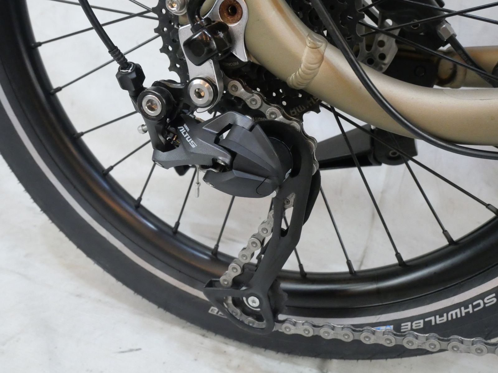 20インチ 電動アシスト自転車