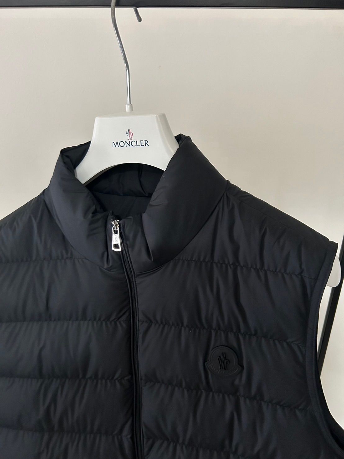 モンクレール MONCLER TREOMPAN サイズ3 ブラック 〜 モデル ダウンベスト