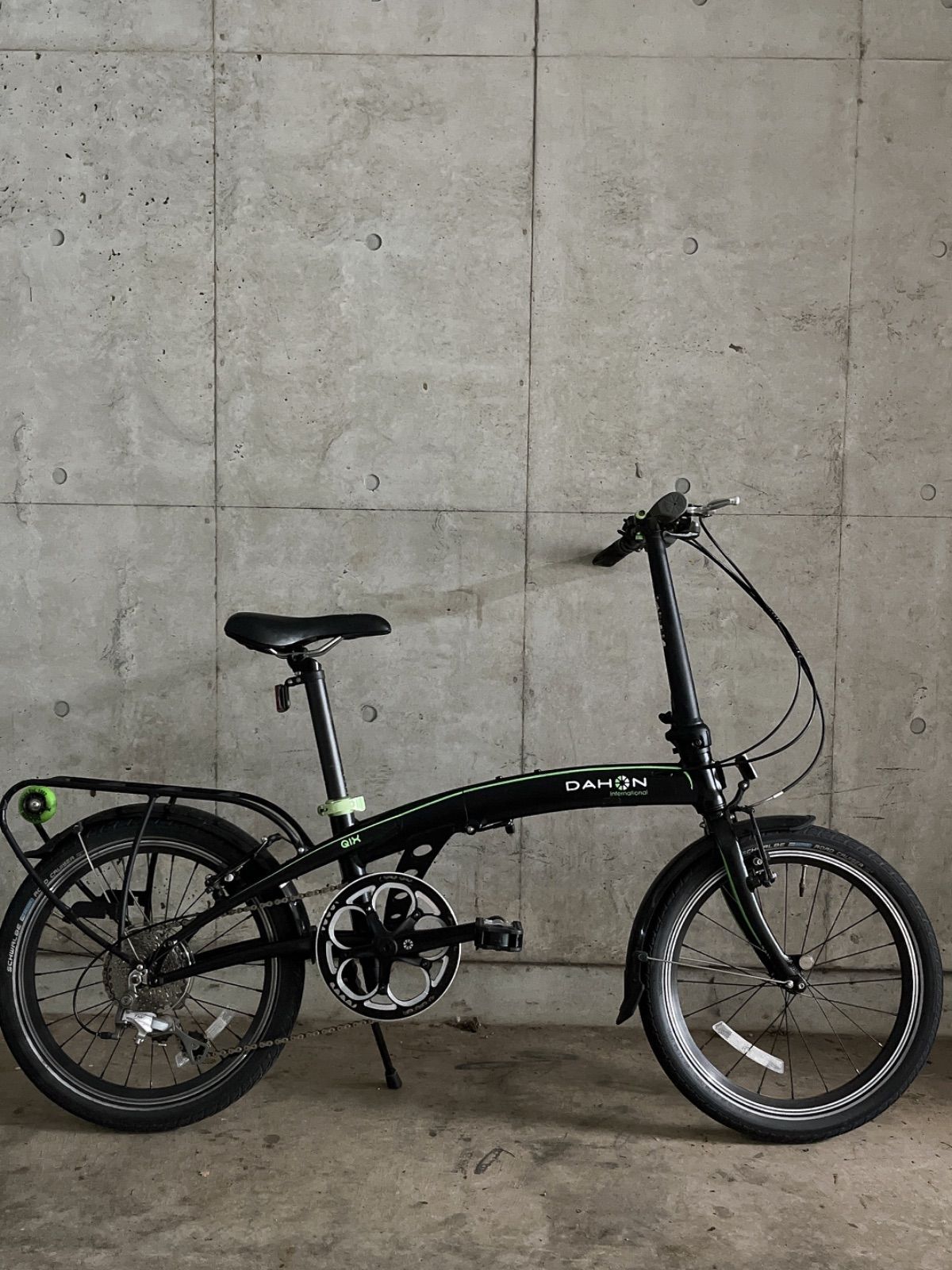【希少】DAHON QIX D8 折りたたみ自転車 縦折り 20インチ Dahon Qix D8 Folding Bike Review - YouTube