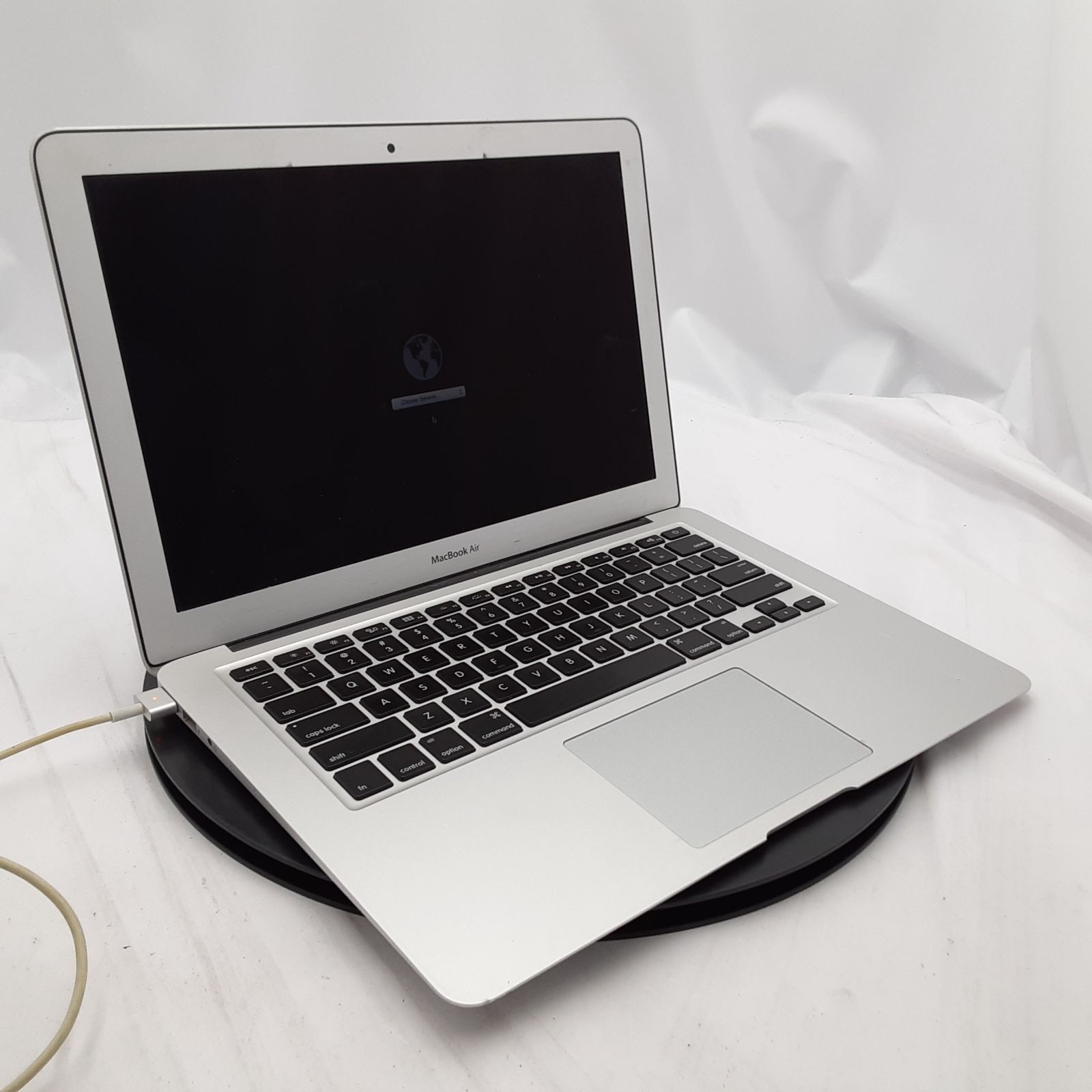 新品同様ジャンク MacBook Air 2015 13インチ 8G/256GB ☆ジャンク☆ Apple MacBook Air (13インチ, Early 2015) [Core i5