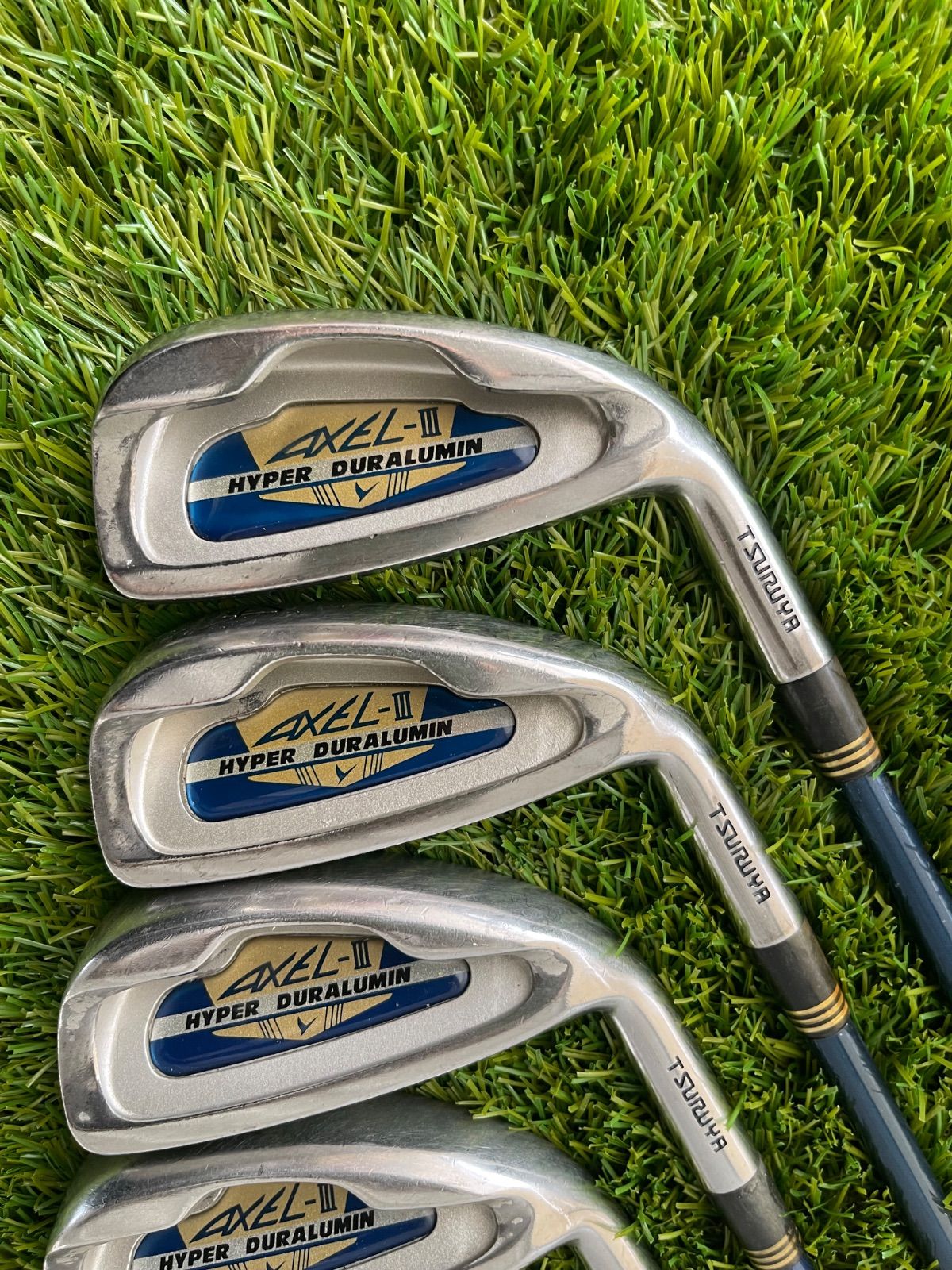 ツルヤゴルフ アイアン 4本 右 TSURUYA AXEL Ⅲ HYPER DURALUMIN