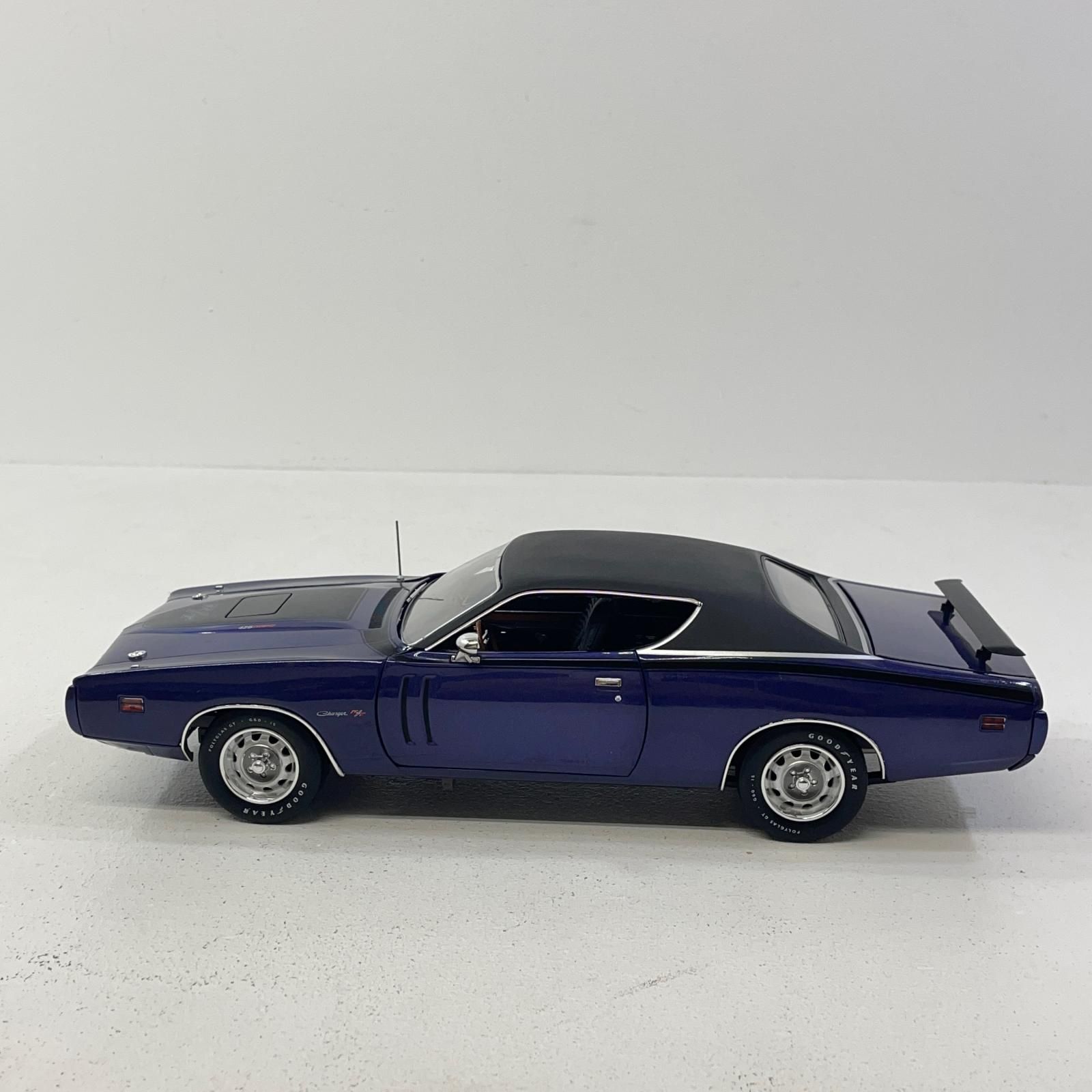 ミニカー　1/18 1971 ダッジ チャージャー R/T FC7(プラムクレージー) [AMM1330] 京商 ミニカー | AMERICAN MUSCLE 1/18 1971 ダッジ