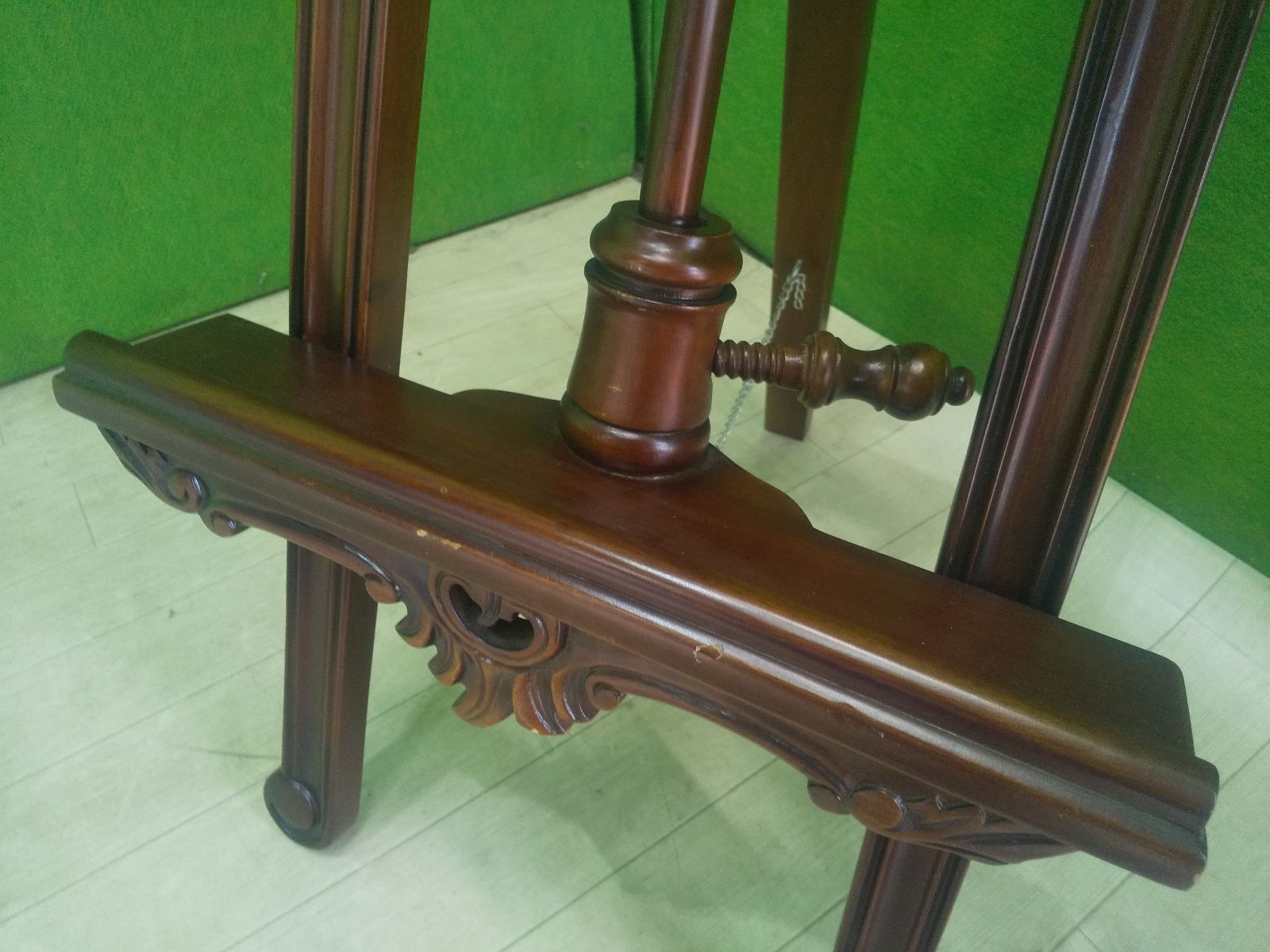 イーゼル コモ マホガニー製■絵画・立て看板・ウェルカムボード■C-1516 イーゼル コモ マホガニー製□絵画・立て看板・ウェルカムボード□C